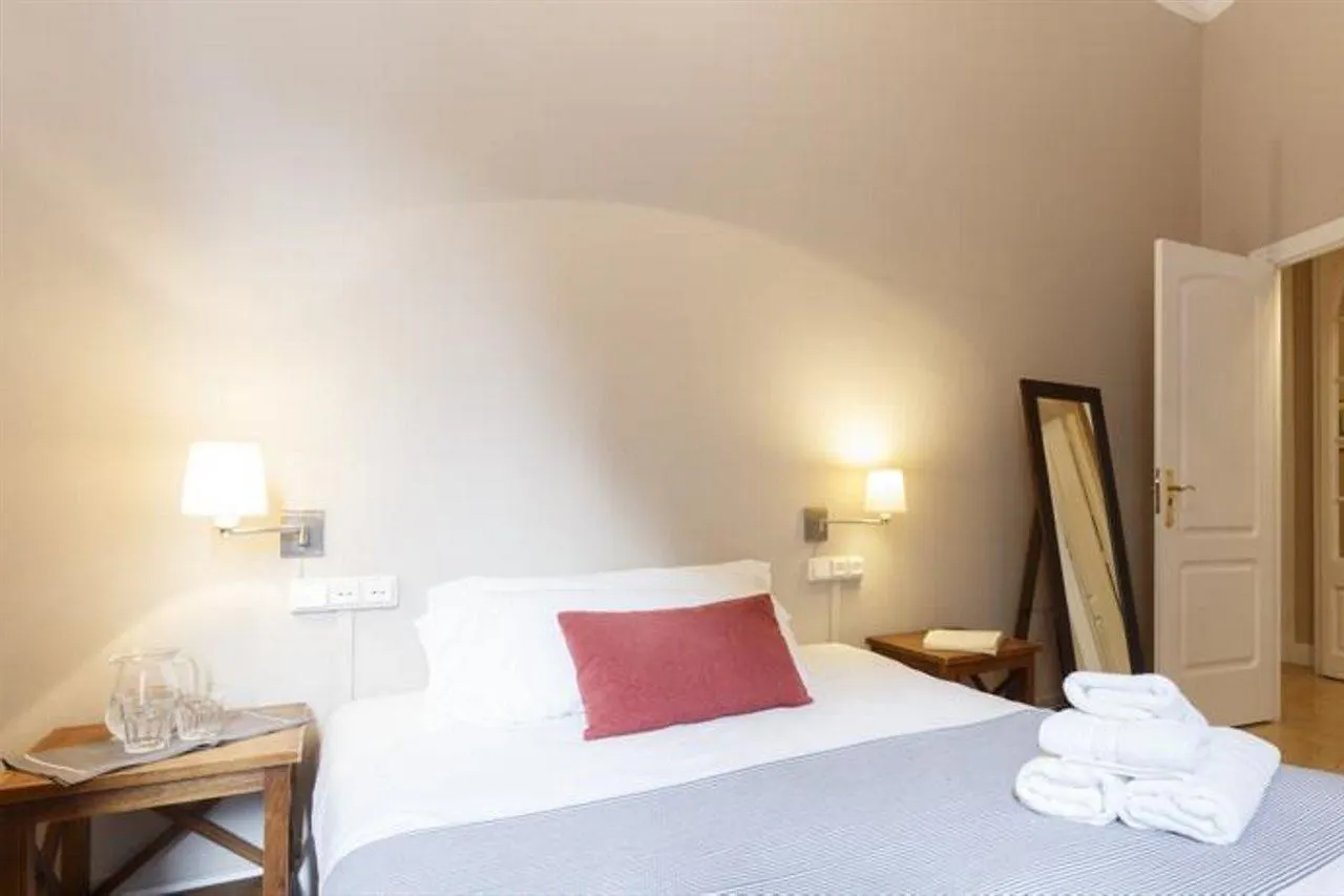 Apartment Ainb B&B Born-Via Laietana Barcelona